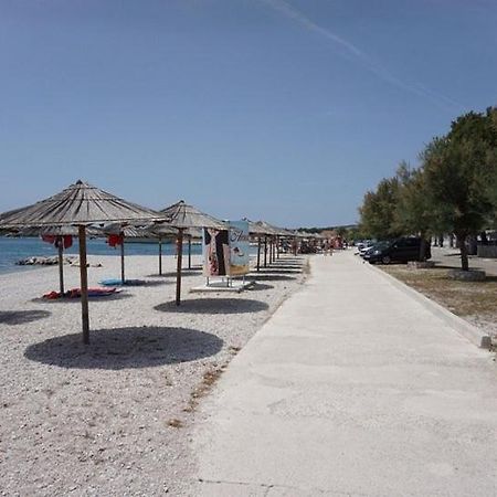 Apartmani David Vir Bagian luar foto