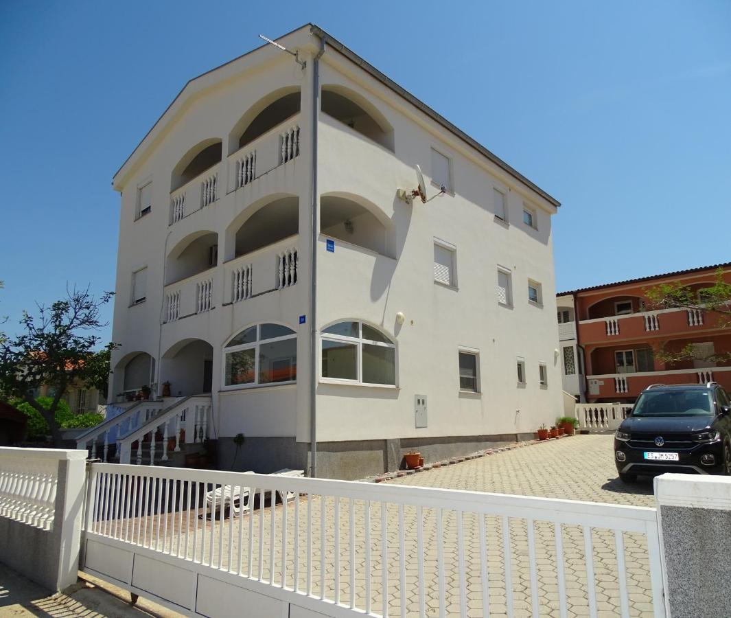 Apartmani David Vir Bagian luar foto