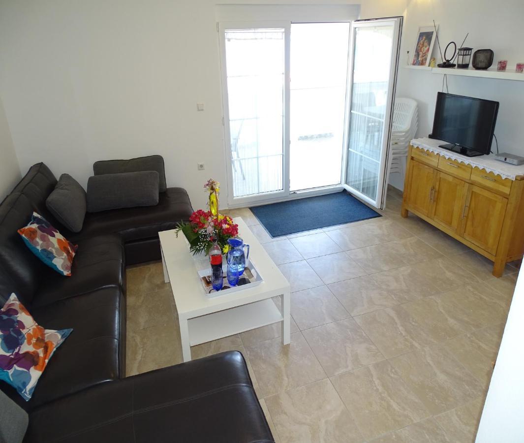 Apartmani David Vir Bagian luar foto