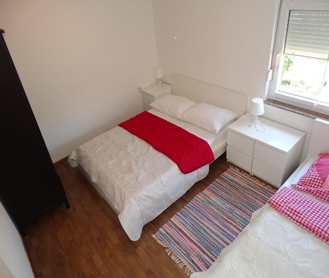 Apartmani David Vir Bagian luar foto