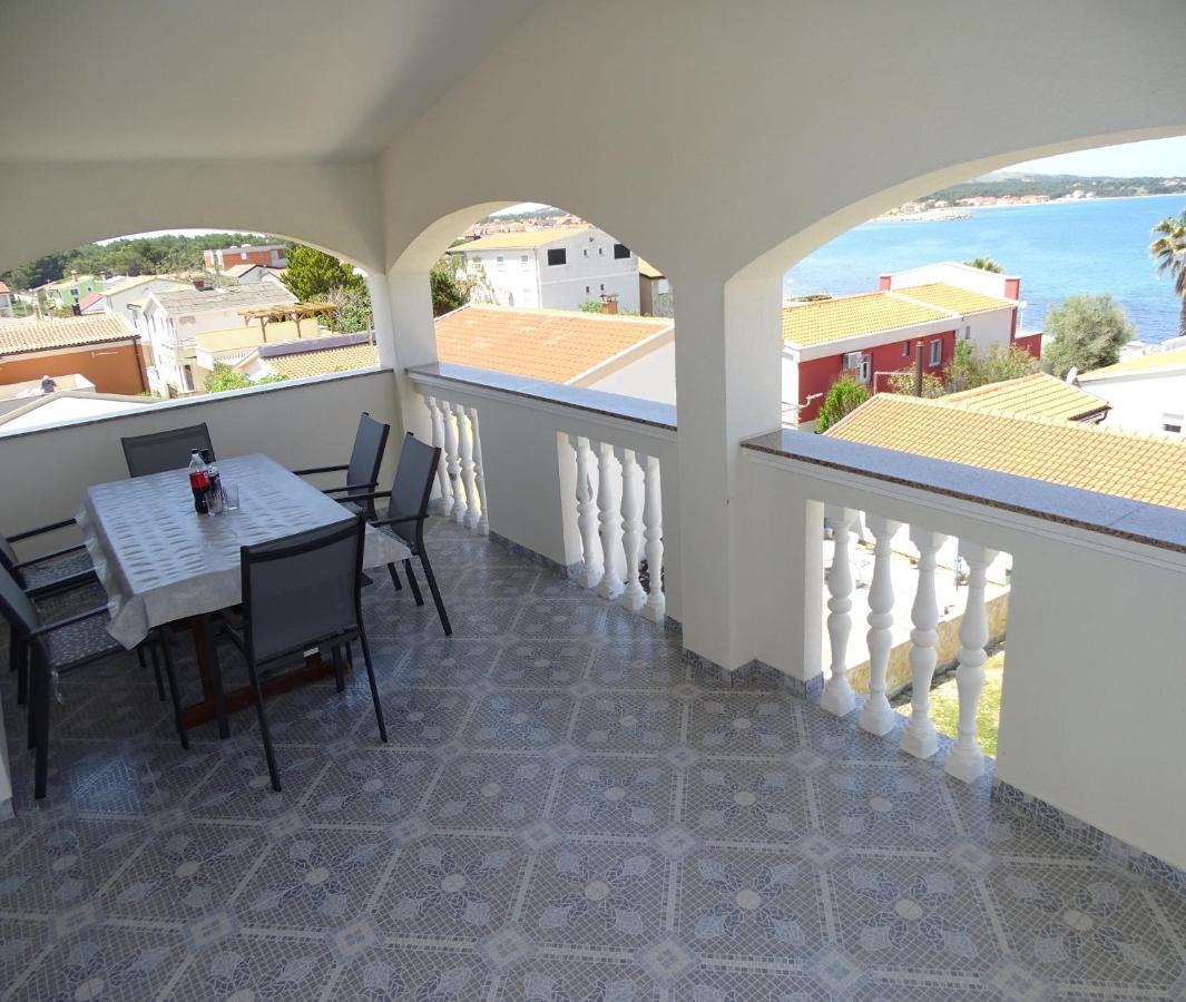 Apartmani David Vir Bagian luar foto