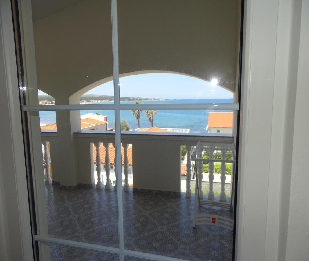 Apartmani David Vir Bagian luar foto